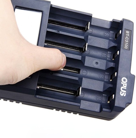 ŁADOWARKA OPUS BT C3100 v2.2 BATERII 18650 LI-ION inteligentna 4 AA/AAA-LCD