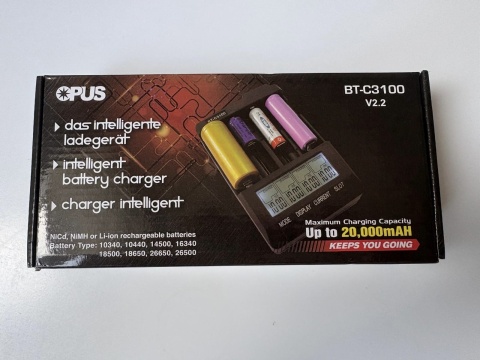 ŁADOWARKA OPUS BT C3100 v2.2 BATERII 18650 LI-ION inteligentna 4 AA/AAA-LCD