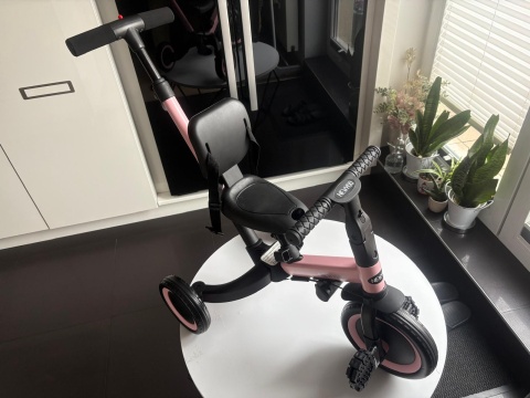 NEWYOO ROWEREK BIEGOWY DLA DZIECKA TRÓJKOŁOWY RÓŻOWY Z RĄCZKĄ DO PCHANIA