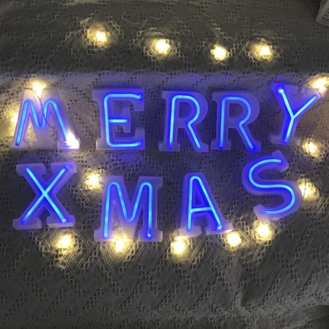 Lampka Nocna LED Litera Z Neon Niebieskie Światło Stojąca 16,5 cm