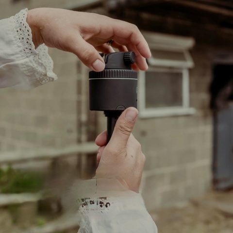 Obrotowy Uchwyt Na Telefon 360 Stopni Pivo R1 Z Pilotem AI