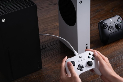 Pad 8bitdo Ultimate 3-mode Przewodowy Xbox /Bezprzewodowy PC/Android Biały
